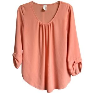Francesca’s Birdcage label coral blouse. EUC.  Size medium